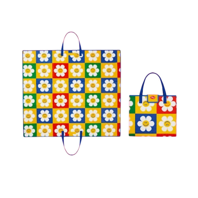 Wiggle Wiggle Two Way Picnic Mat, Smile We Love